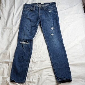 Abercrombie & Fitch Distressed Jeans Women’s 4 / 27